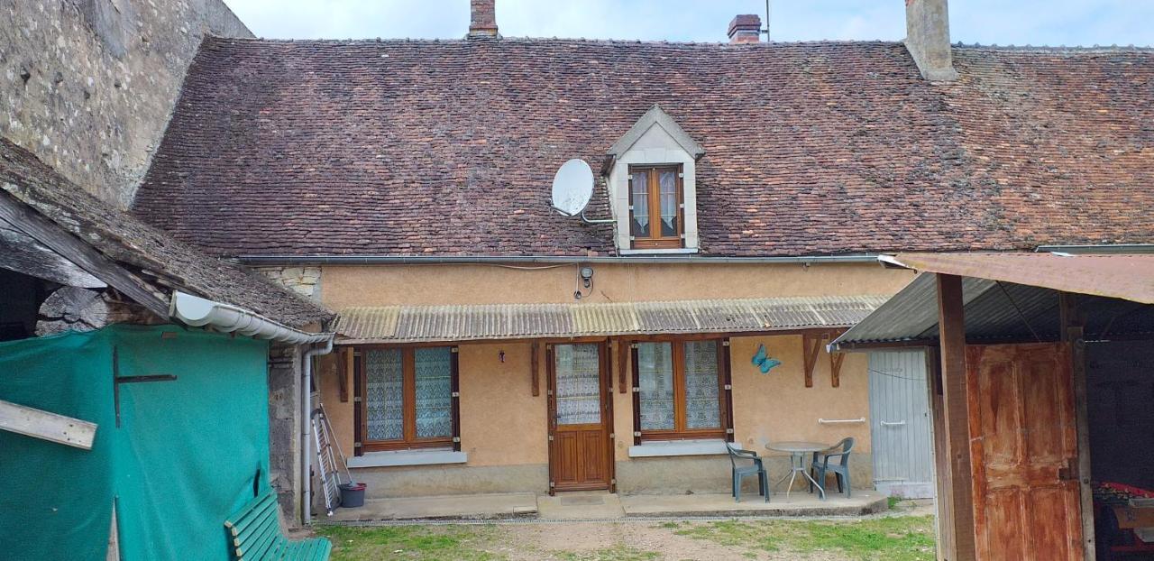 Maison Pour Nombreuses Personnes Pousseaux Екстериор снимка