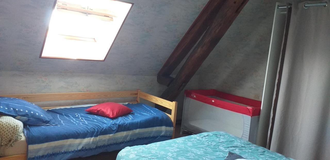 Maison Pour Nombreuses Personnes Pousseaux Екстериор снимка